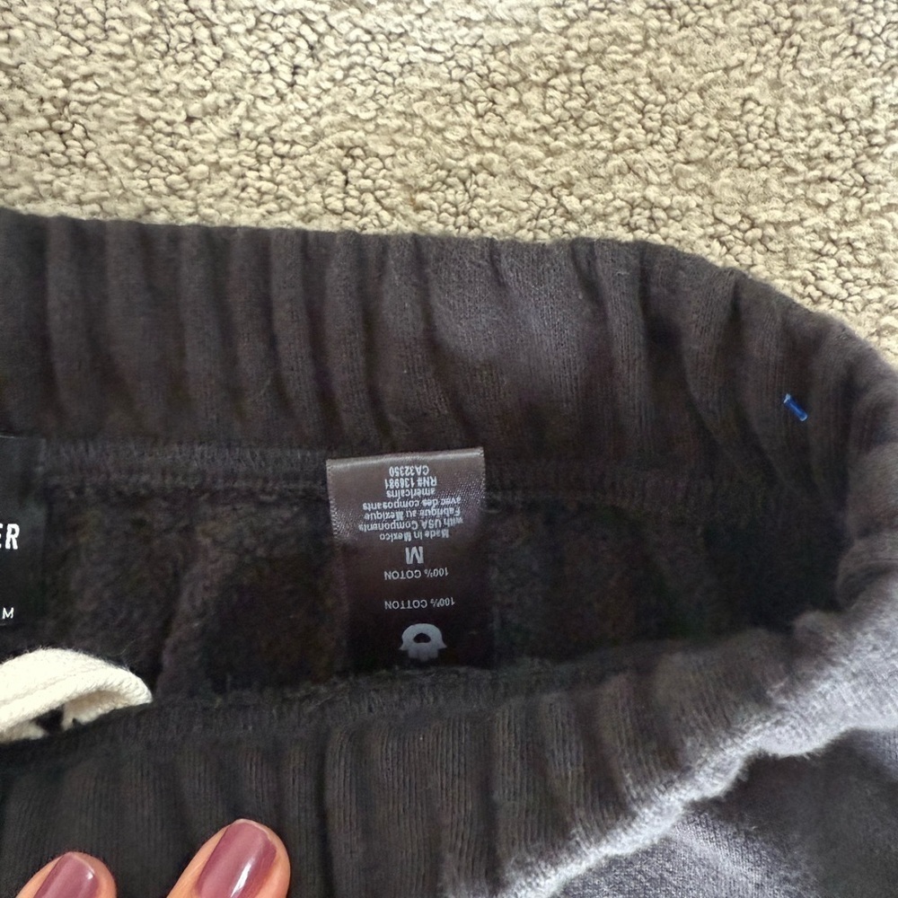 Spiritual Gangster Men's Black Sweatpants Joggers - Picture 3 of 5